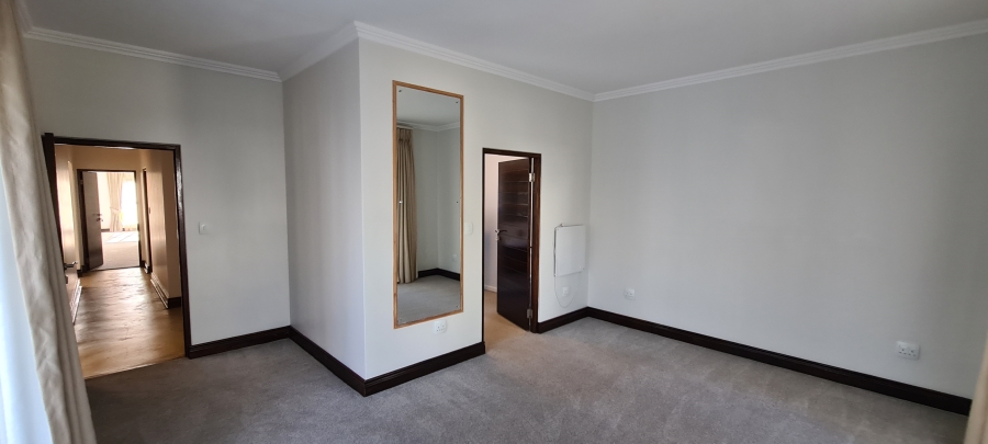 4 Bedroom Property for Sale in Croydon Vineyard Estate Western Cape